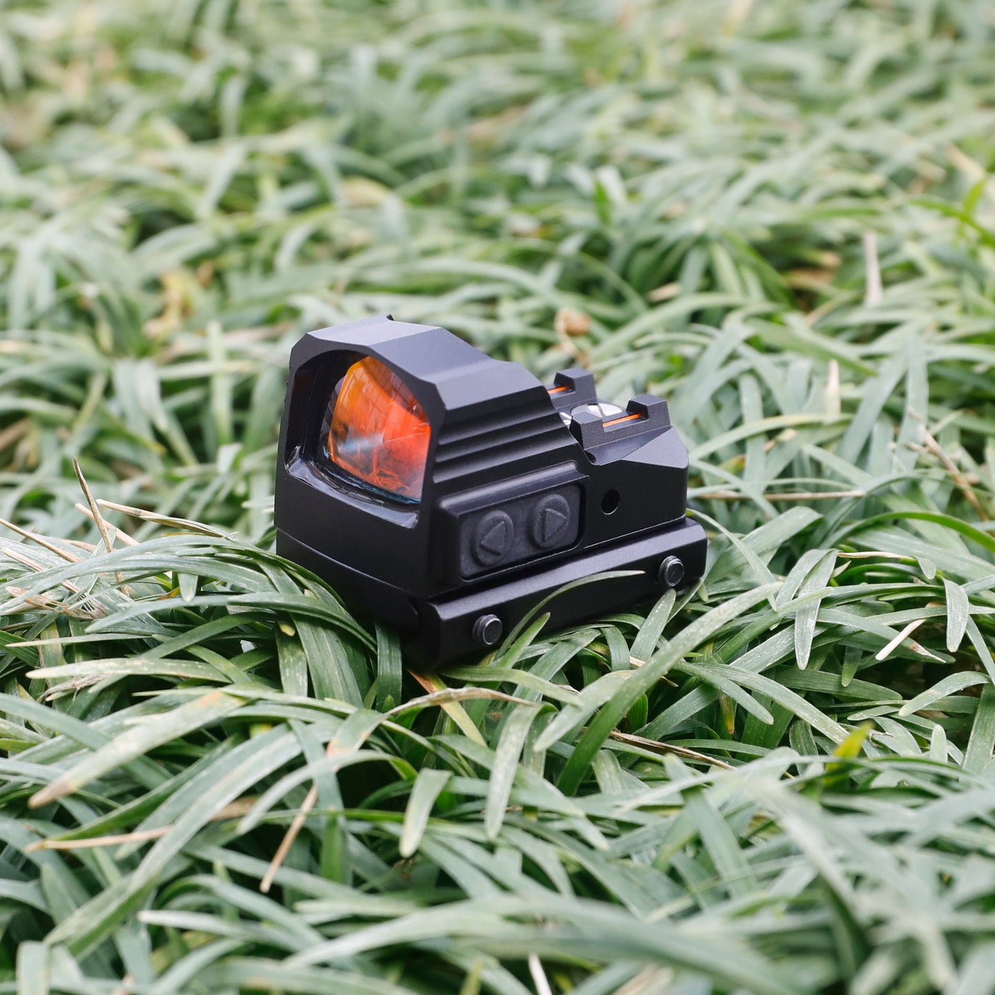 High Precision Red Dot Sight | 12-Level Brightness | Waterproof & Fogproof | Lightweight & Durable